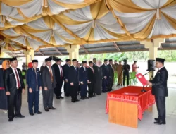 Perdana, Penjabup Boalemo Lantik 24 Pejabat Eselon II
