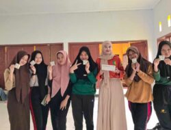 PKM Paguyaman beri Tablet Tambah Darah Bagi Siswa