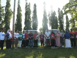 BSG Serahkan 2 Unit Mobil Sampah ke Pemda Boalemo