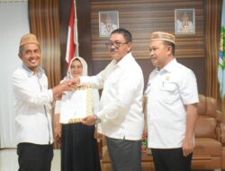 Bupati Boalemo Serahkan SK Pelaksana Tugas Camat Wonosari