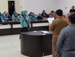 Bupati Rum Pagau Kukuhkan Ketua TP. PKK Hartati Moha Pagau Sebagai Ketua Tim Pembina Posyandu Kabupaten Boalemo