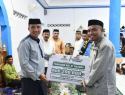 Lahmudin Hambali Safari Ramadhan di Desa Limba Tihu, Serahkan Bantuan BAZNAS untuk Kaum Dhuafa