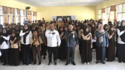 Buka-Bukaan PA Suwawa di SMPN 1 Botupingge, Ini Alasan Dilarang Nikah Muda