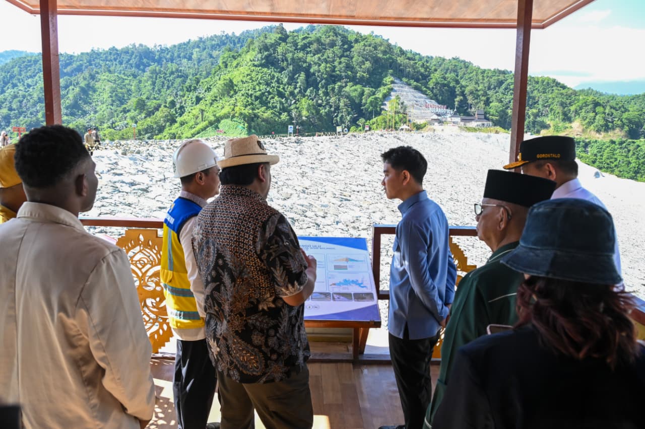 Wakil Presiden Republik Indonesia, Gibran Rakabuming Meninjau Proyek Pembangunan Bendungan Bulango Ulu. (Foto Istimewa)