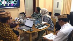 Sekretaris Daerah Bone Bolango saat mengikuti zoom meeting bersama Kanwil Regional BKN Manado terkait Pra Ekspose Managemen Talenta. (Sumber Foto: Kominfo)