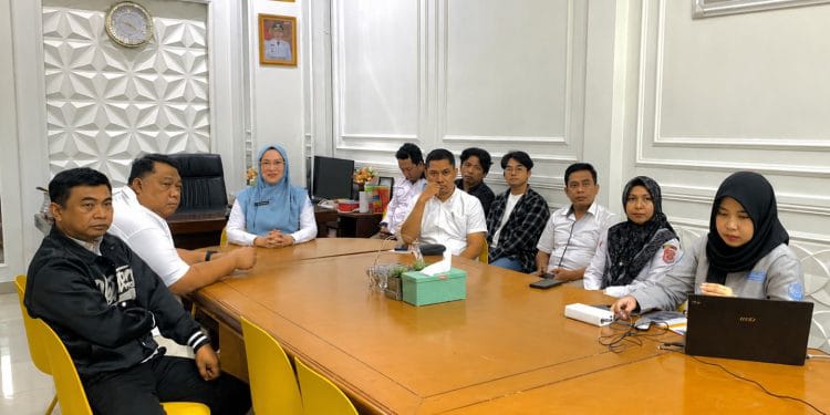Kepala Bappeda Bone Bolango, Sri Mulyani Lalijo pada Initial Meeting Fasilitasi Replikasi Sumedang Command Centre.(Foto Istimewa)