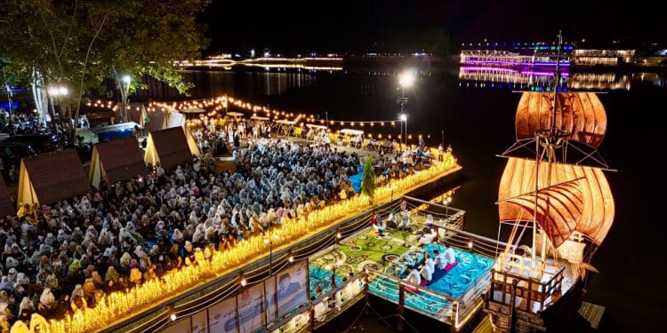 Ratusan warga datang dan berkumpul dalam Yasinan, Zikir dan Doa bersama untuk mengenang tujuh hari wafatnya Almarhum Rachmat Gobel di kawasan Danau Perintis, Suwawa. (F.Adit/Prokopim)
