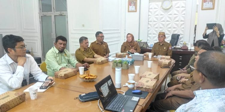 Survei Ekologis Koridor Satwa, Habitat, Lintas Satwa dan Flora Endemik pada ruas jalan Tulabolo–Pinogu yang berlangsung di Bappeda Litbang Kabupaten Bone Bolango, (F.Munifa/Diskominfo)